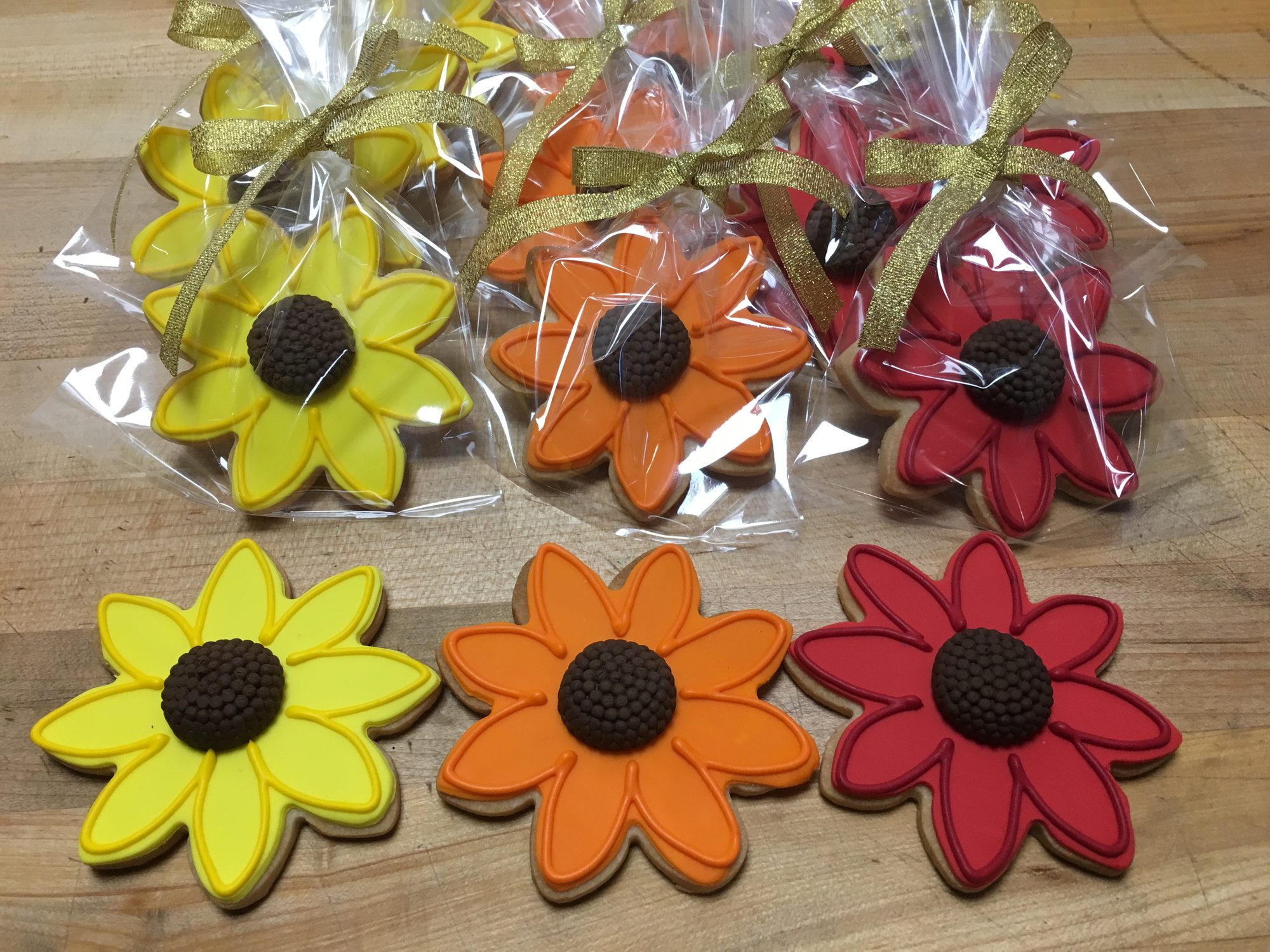 Decorated flower cookie favors